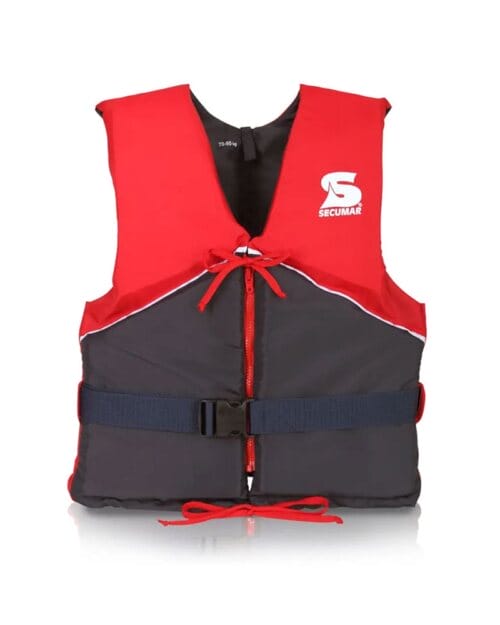 Die Secumar Schwimmweste Echo in Rot und Grau mit dem Secumar-Logo oben rechts verfügt über eine schwarze Schnalle, rote Schnürsenkel und einen verstellbaren Gürtel für Wassersicherheit mit Stil. | Schäffeler Wassersport